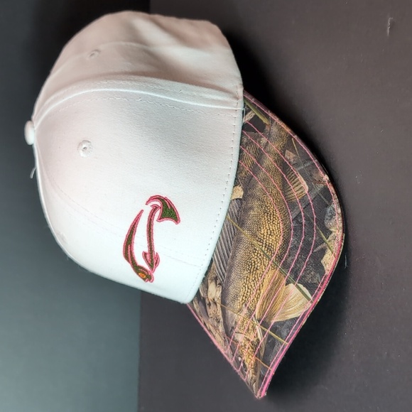 Fishouflage Casual Camo for the Love of Fishing/Walleye Womans Hat. - Picture 1 of 10